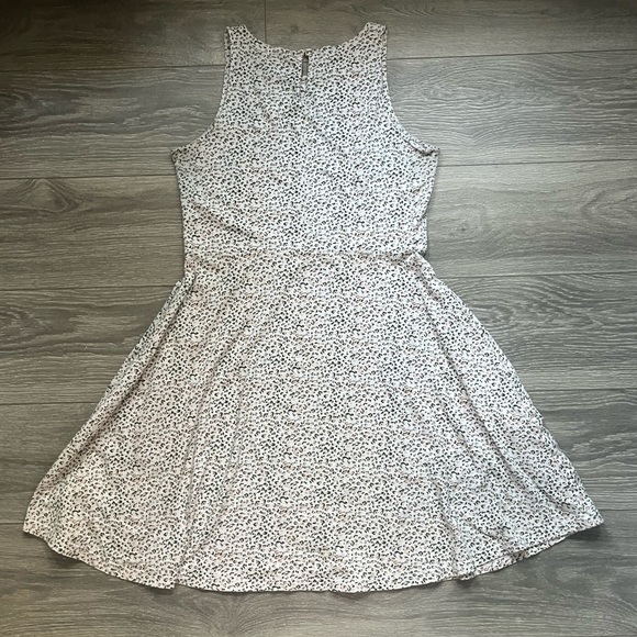 Pact White Pink Green Floral Sleeveless Knee Length Skater Dress Size L Spring - Picture 9 of 10